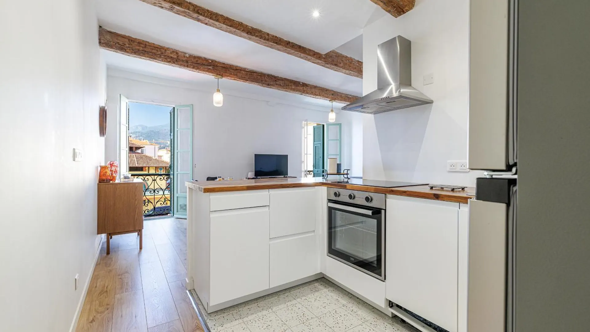 Sicardi 2 - Plage - Climatisation-Vue Mer Menton Apartment
