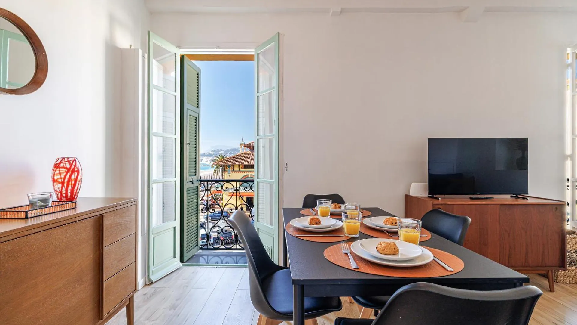 Sicardi 2 - Plage - Climatisation-Vue Mer Menton Apartment